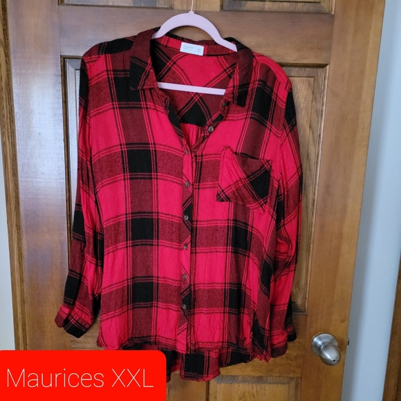 LOT OF PLUS SIZE CLOTHING - Picture 3 of 16